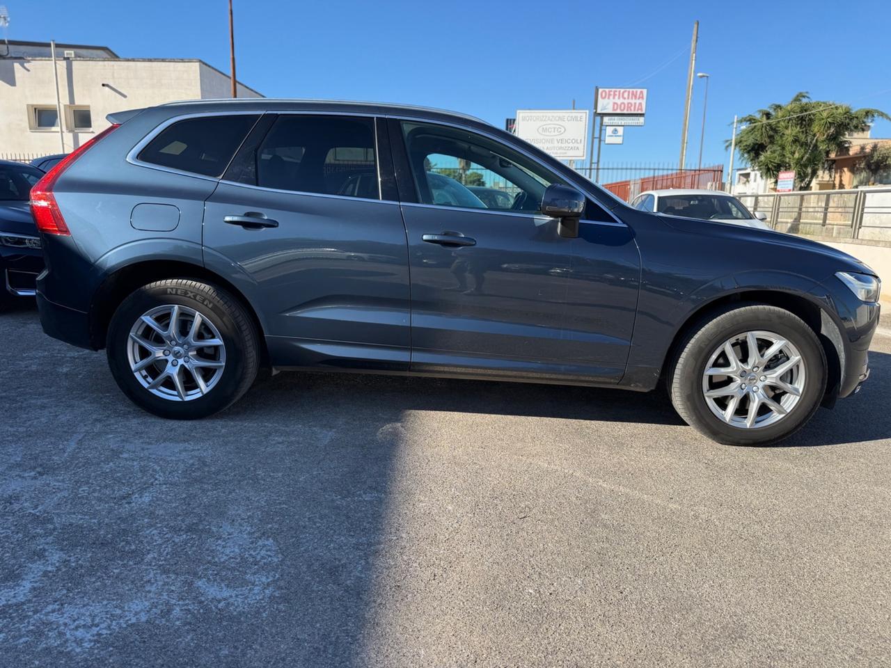 Volvo XC 60 XC60 B4 (d) AWD Geartronic Momentum