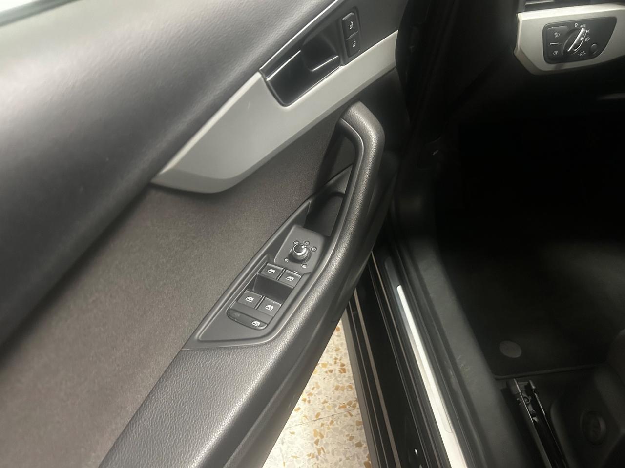 Audi A4 Avant 30 TDI/136 CV S tronic Advanced