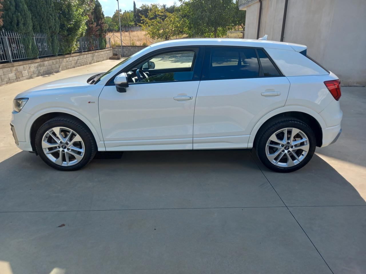 Audi Q2 30 TFSI S tronic line Edition