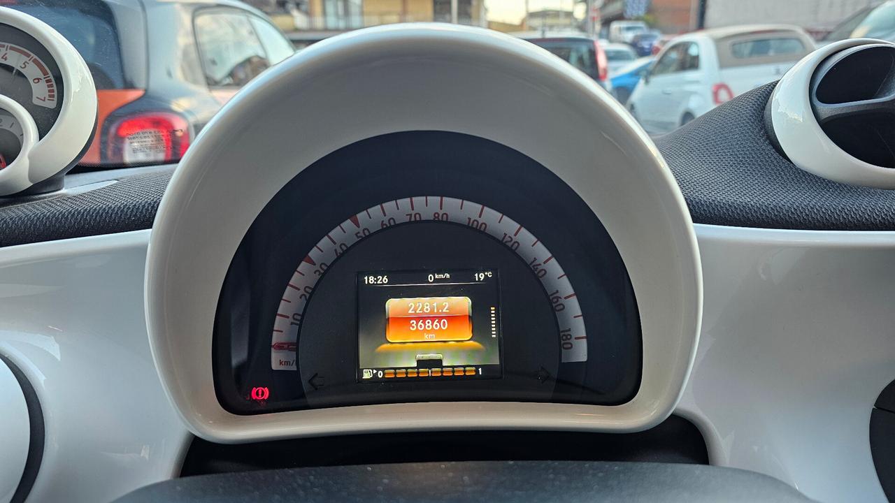 Smart Forfour 70 1.0 twinamic Passion NAV RETROCAM SENSORI CARVERTICAL OK