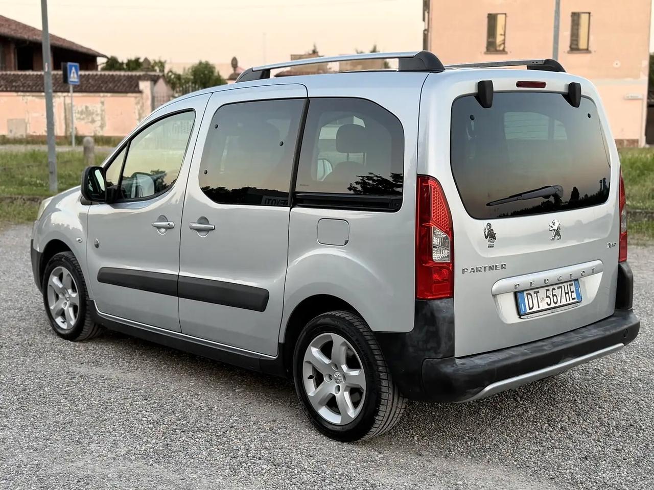 Peugeot Partner Tepee 1.6 HDi 110CV Outdoor