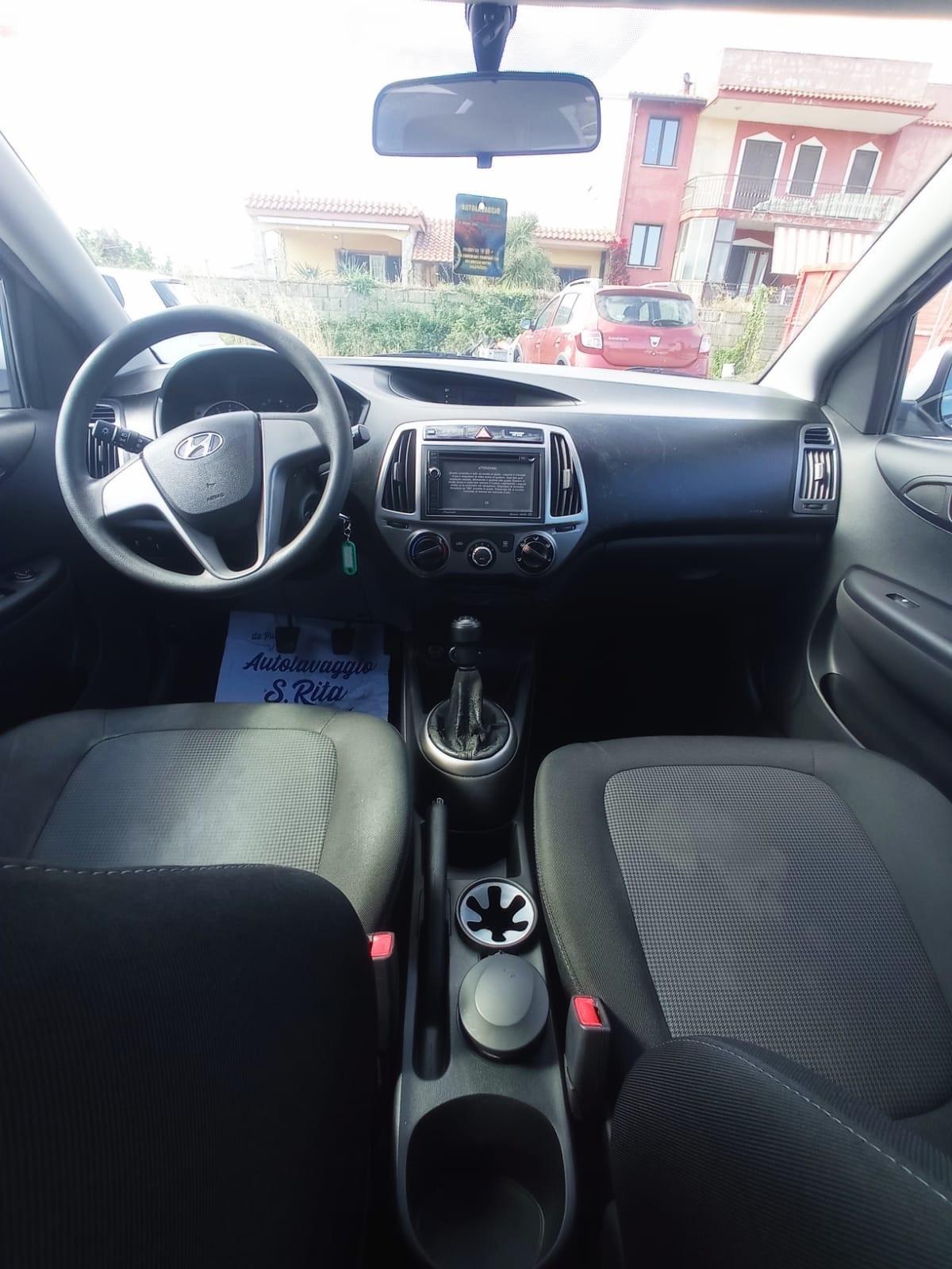 Hyundai i20 1.2 5p. Econext Sound Edition