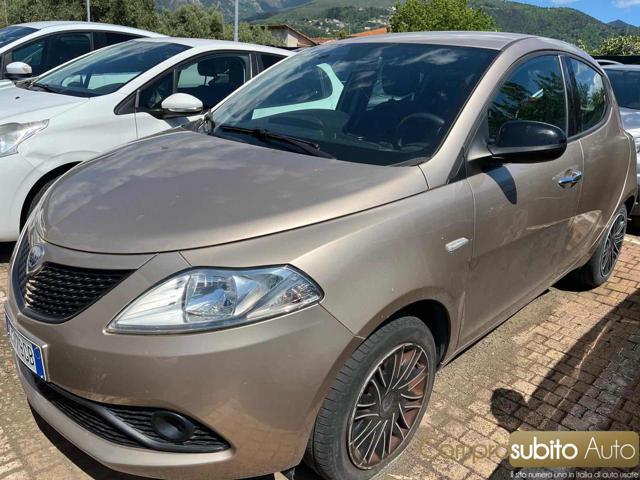 LANCIA Ypsilon 1.2 69 CV (Garanzia 12 Mesi) Neopatentati ?