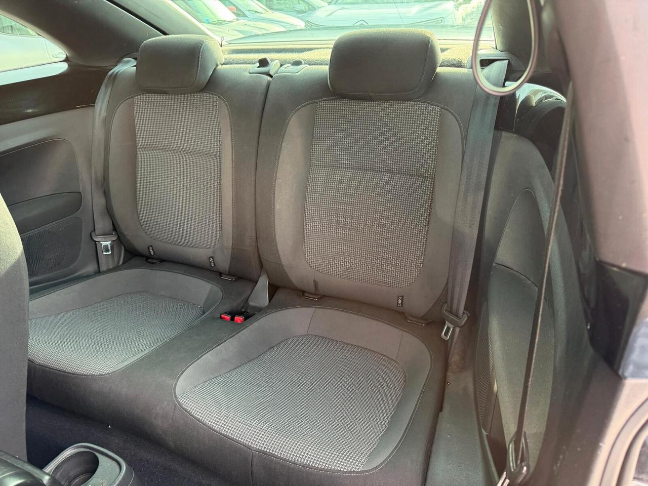 Volkswagen Maggiolino 1.6 TDI Design