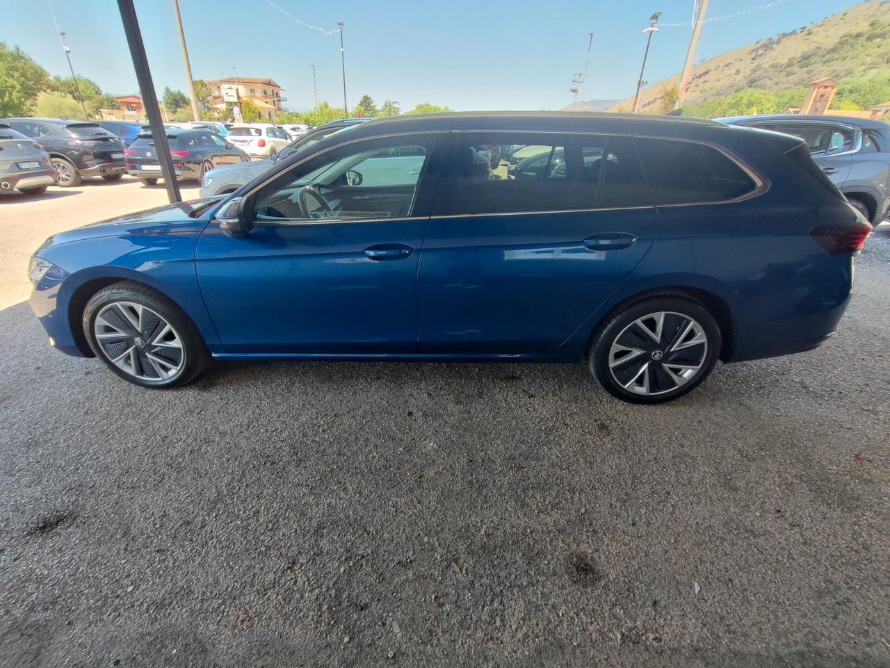 Skoda Superb 2.0 TDI DSG Wagon Laurin&Klement