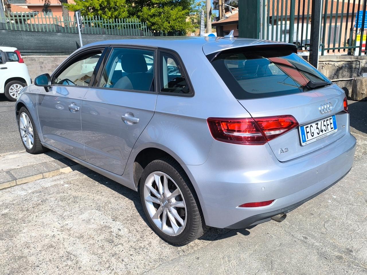 Audi A3 SPB 1.6 TDI S tronic Sport