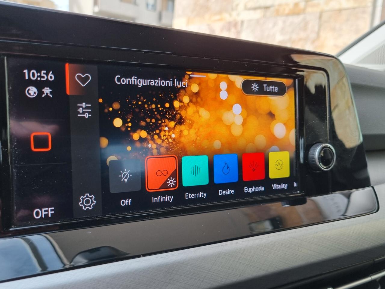 Volkswagen Golf VIII 1.0 etsi evo Life 110cv dsg