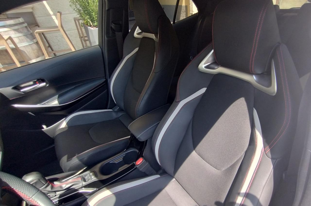 Toyota Corolla 2.0 Hybrid GR SPORT