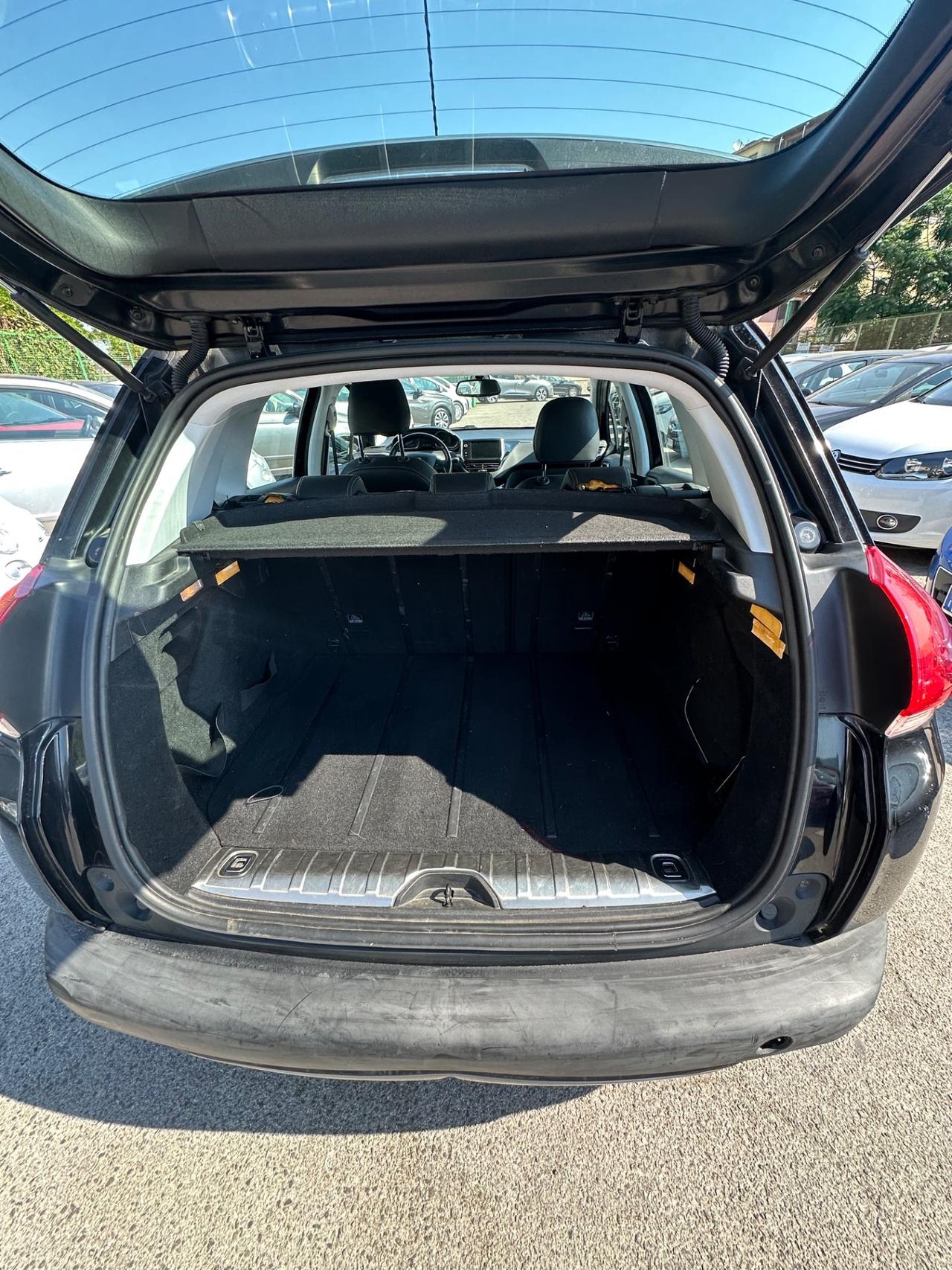Peugeot 2008 1.6 e-HDi 115 CV Stop&Start Allure