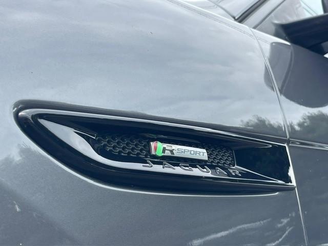 Jaguar F-Pace 2.0 D 180 CV AWD R-Sport