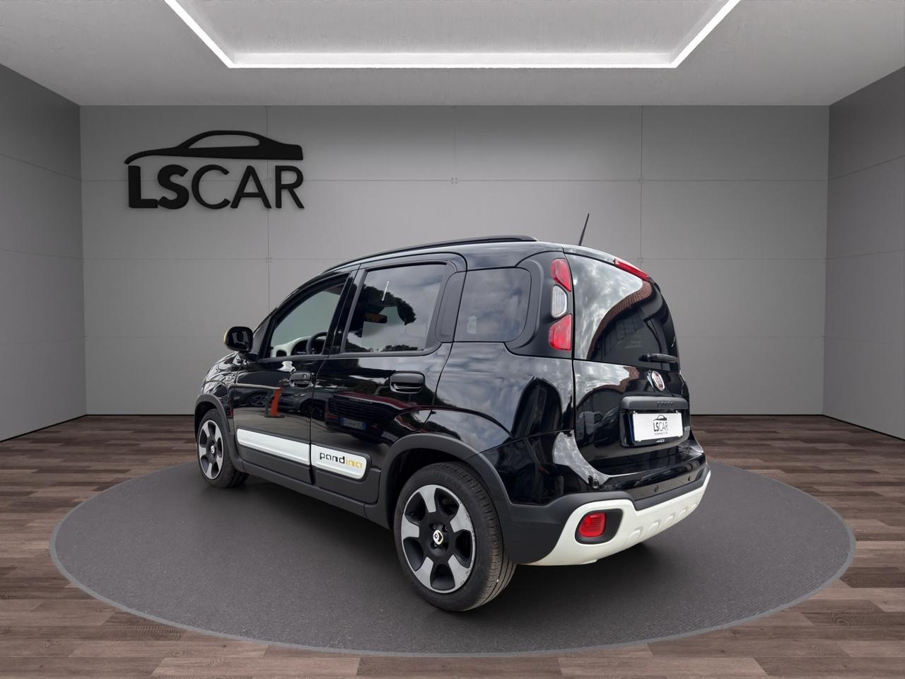 Fiat - Pandina Cross 1.0 firefly hybrid