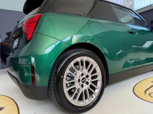 MINI Cooper E Cooper E Favoured BRITISH RACIG GREEN