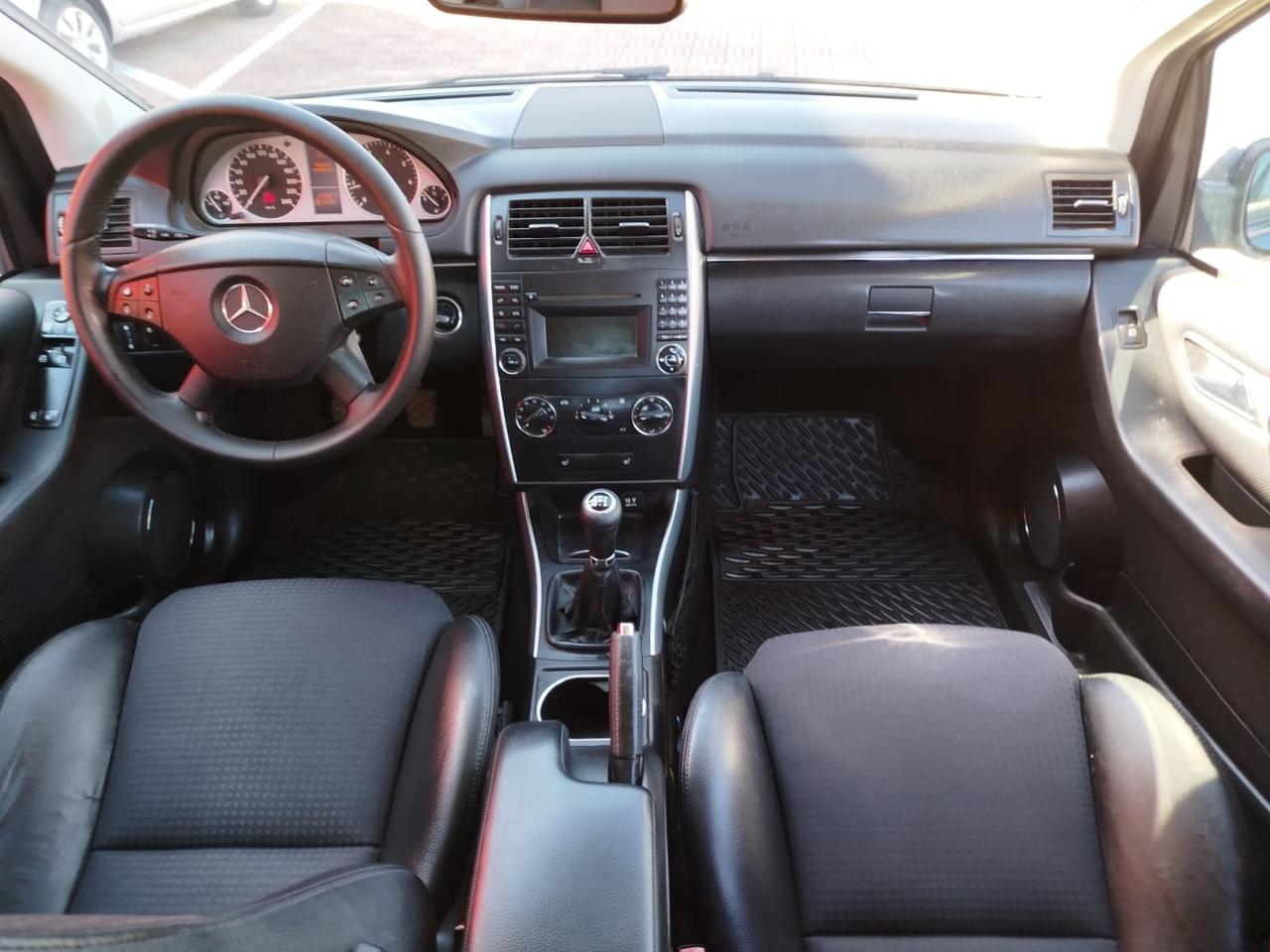 Mercedes-benz B 180 NGT BlueEFFICIENCY Executive