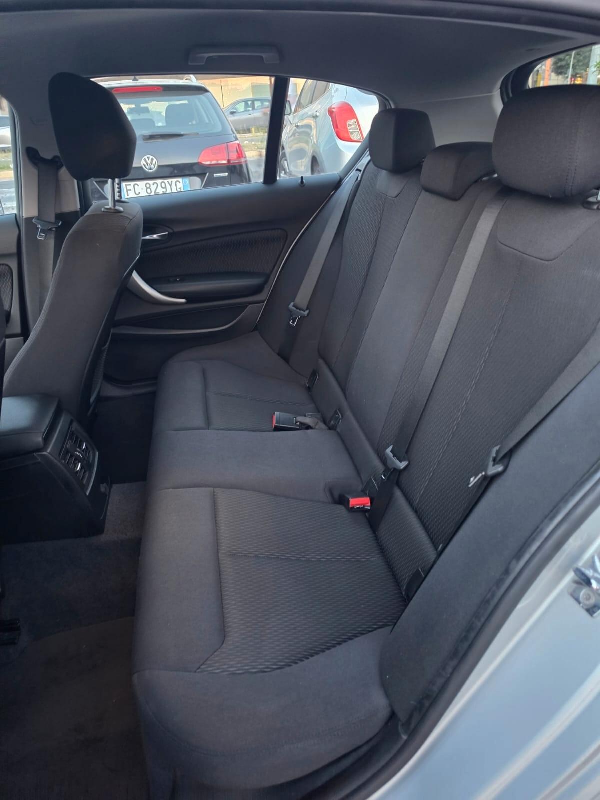 Bmw 116 116d 5p. Urban