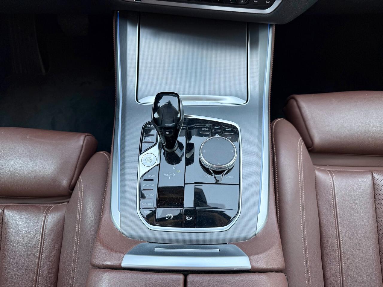 BMW X5 xdrive30d auto 265cv GANCIO TRAINO IVA ESPOSTA 40%
