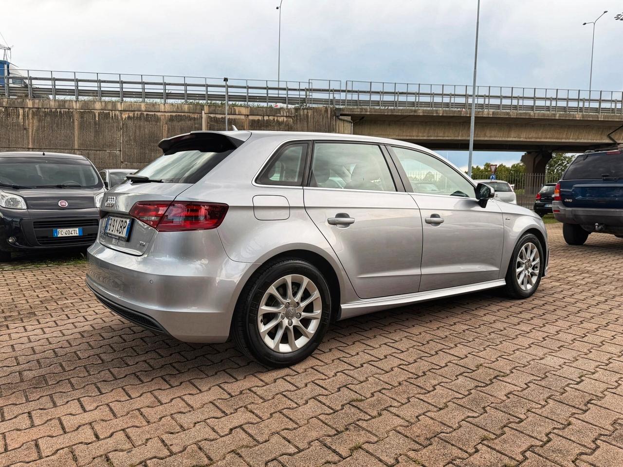 Audi A3 SPB 1.6 TDI clean diesel Ambition