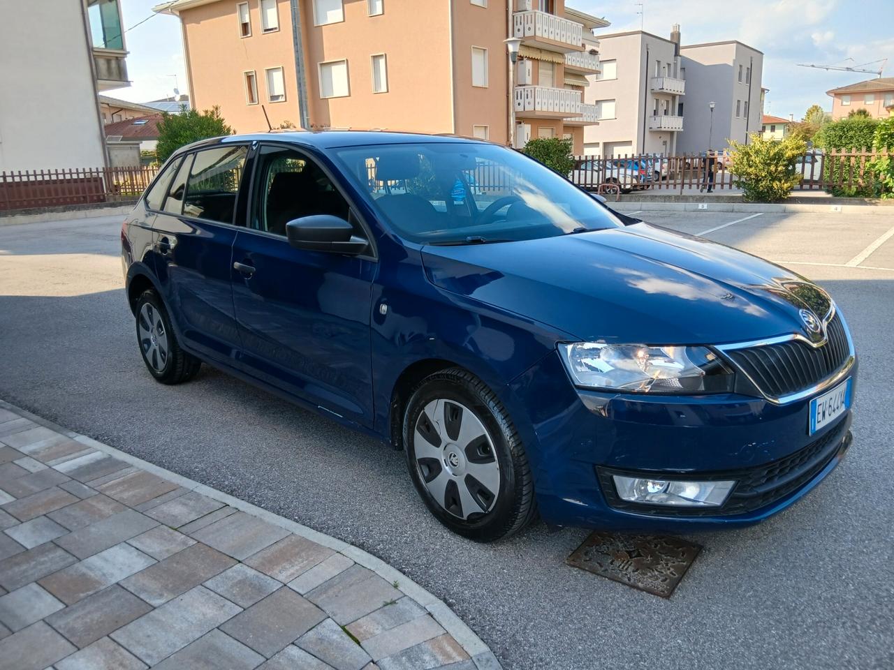 Skoda Rapid 1.2 TSI 86CV Active neopatentati tua a € 158 mese