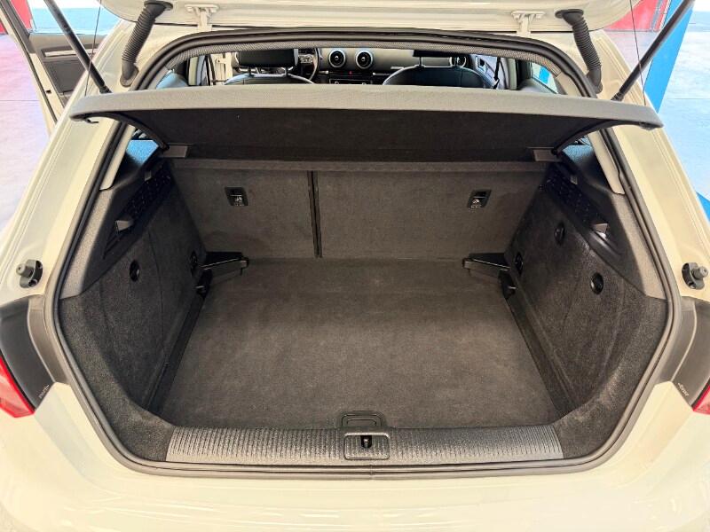 AUDI A3 3ª serie A3 SPB 1.6 TDI 116 CV S troni...