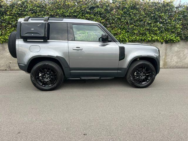 LAND ROVER Defender 90 3.0D I6 200 CV AWD Auto S BLACK PACK