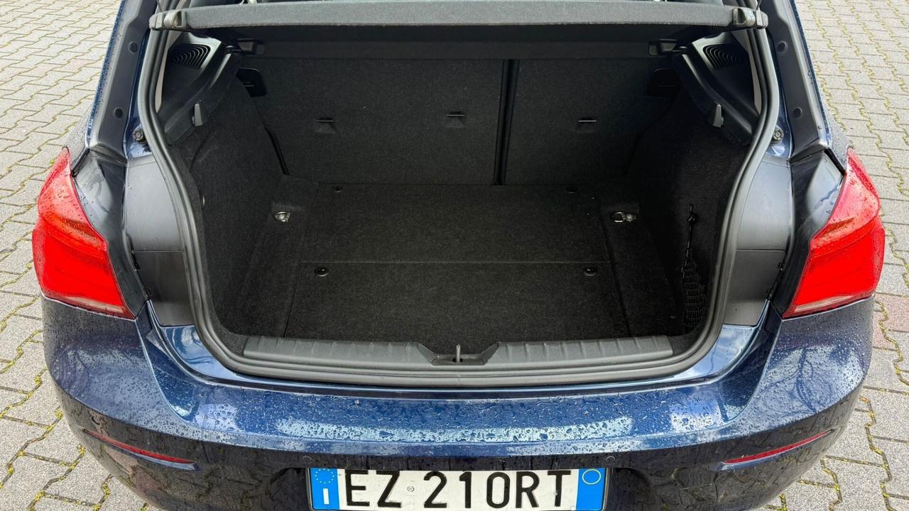 Bmw 116 116d 5p. Urban