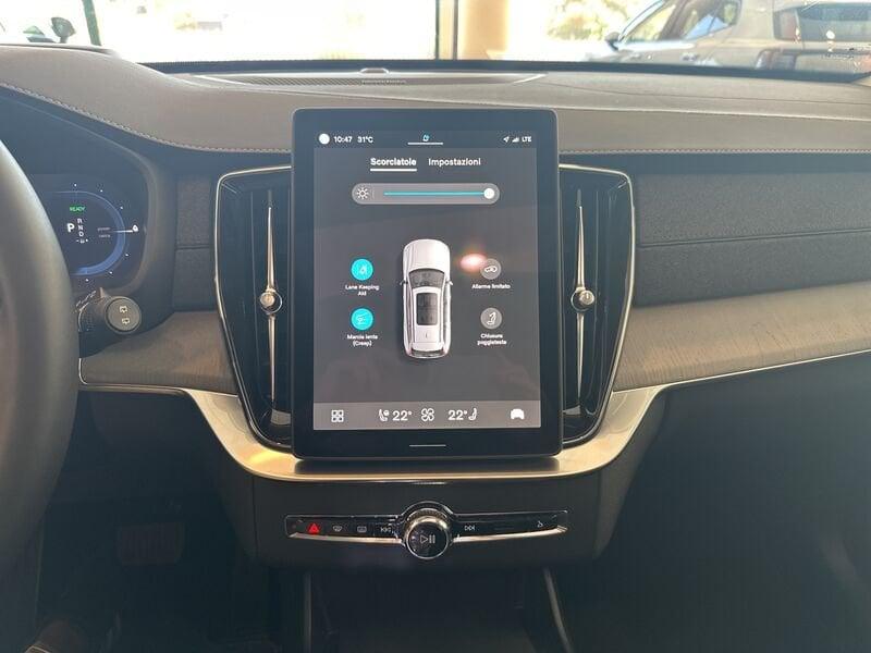 Volvo XC90 T8 Plug-in Hybrid AWD automatico 7 posti Ultra Bright