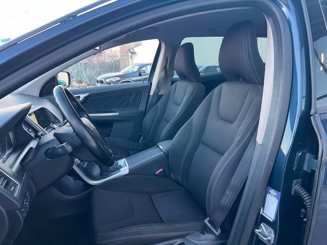 Volvo XC60 2.0 d3 Business 136cv geartronic