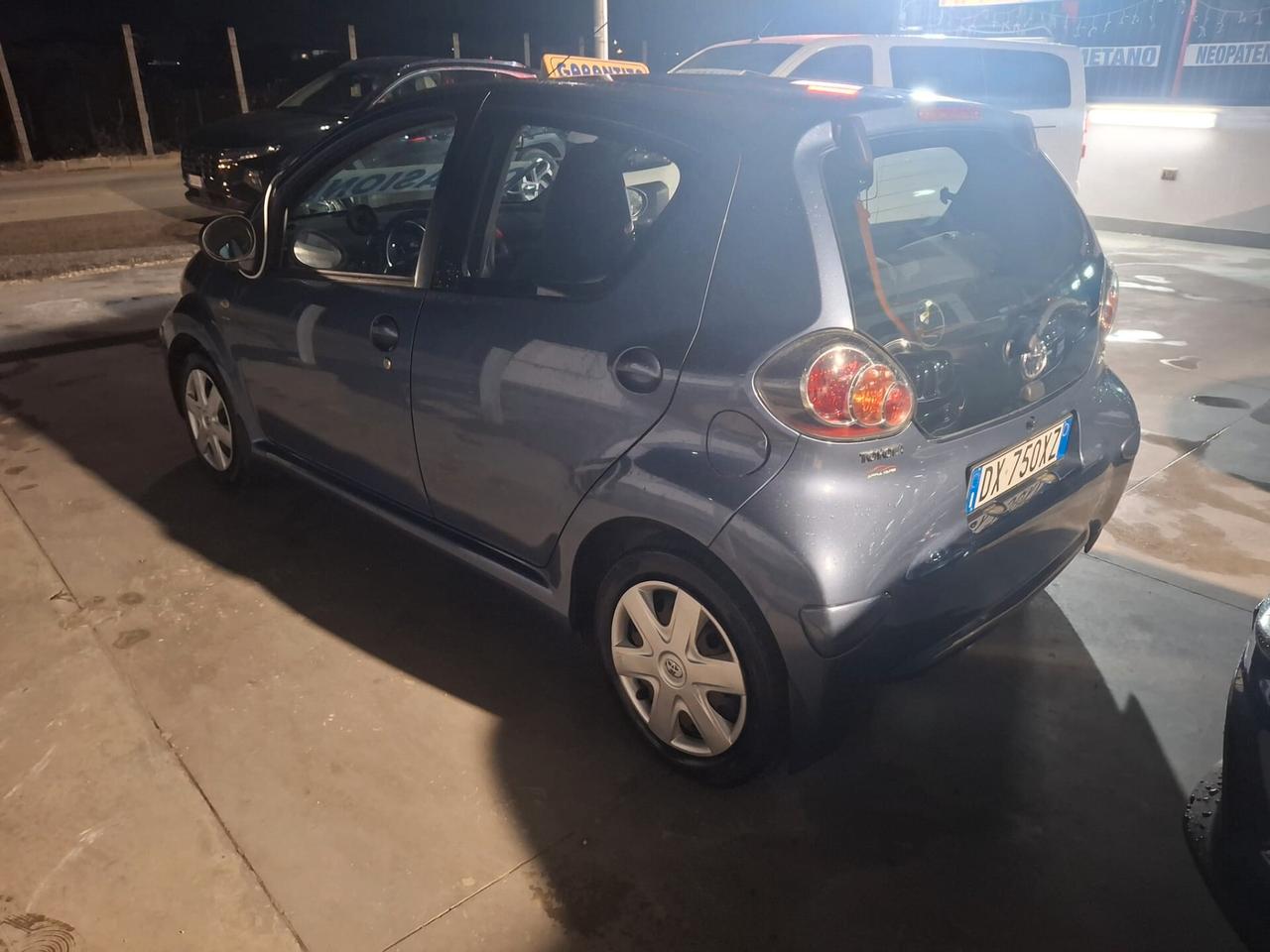 Toyota Aygo 1.0 12V VVT-i 5 porte Sol