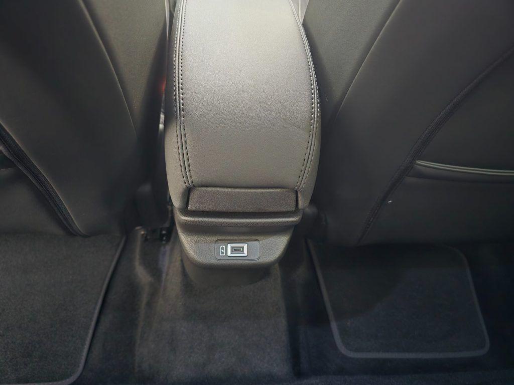 Jeep Avenger 1.2 Turbo 100 CV e-Hybrid Summit