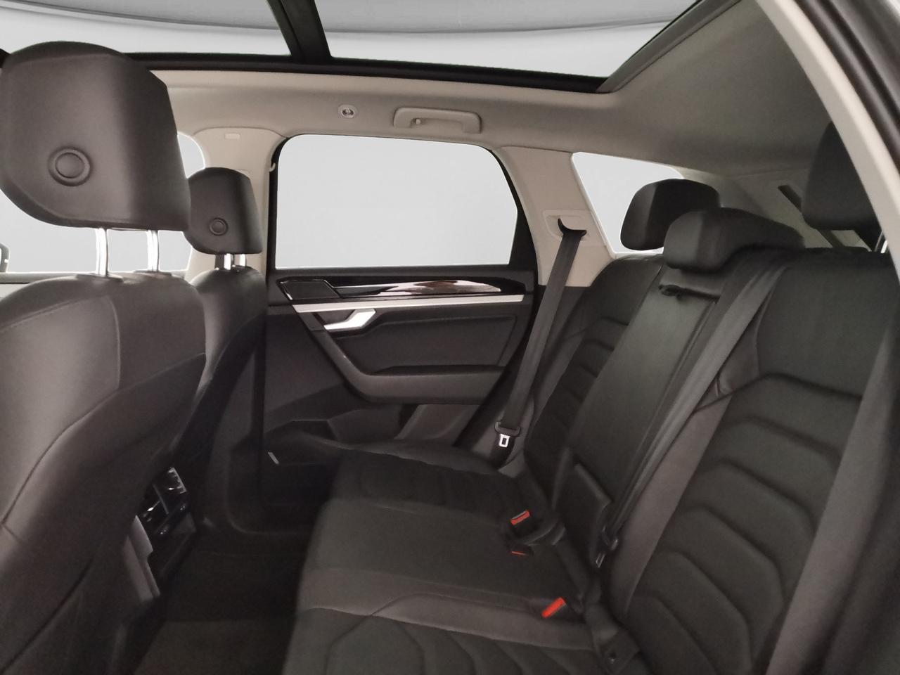 VOLKSWAGEN Touareg III 2018 - Touareg 3.0 V6 tdi Advanced 231cv tiptron