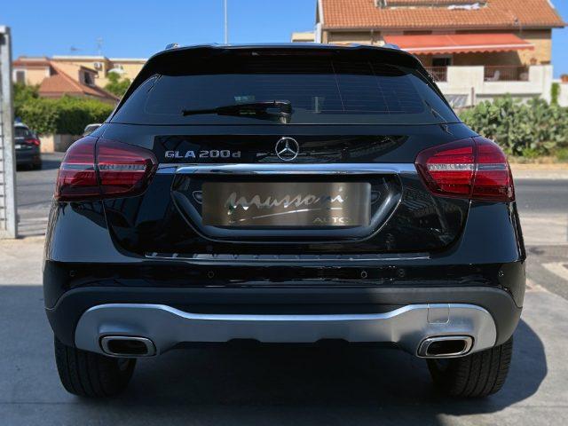 MERCEDES-BENZ GLA 200 d Automatic Sport