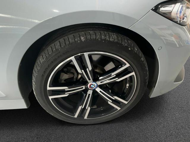 BMW 330 e xDrive Touring Msport +ACC+HUD