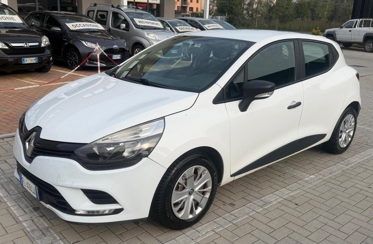 Renault Clio Van