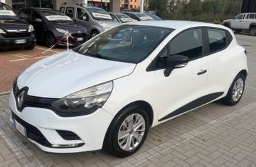 Renault Clio Van