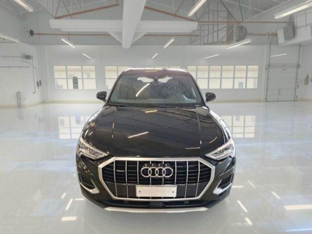 AUDI Q3 35 TDI quattro S tronic Business Advanced