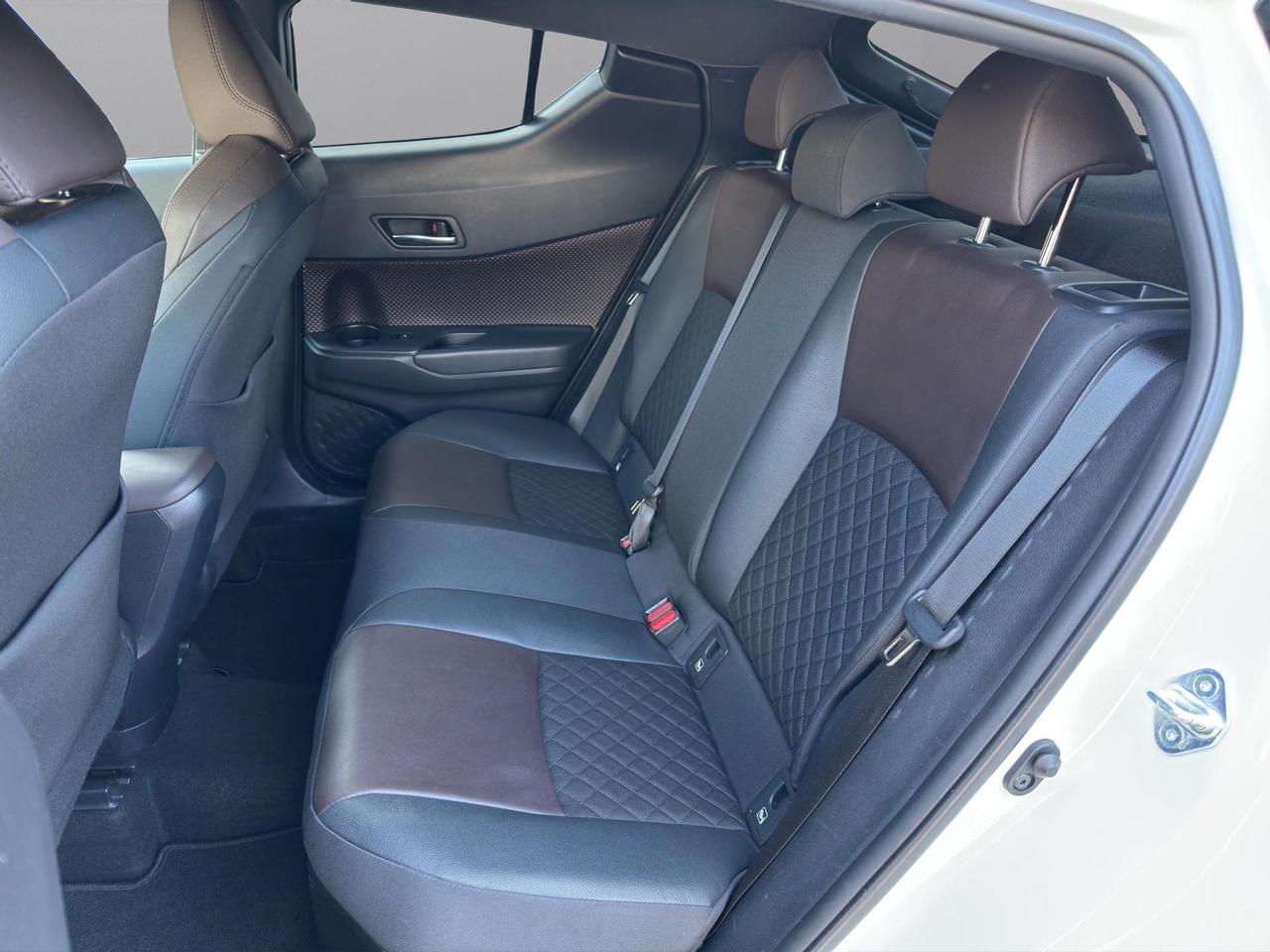Toyota C-HR 1.8h Lounge 2wd e-cvt my18