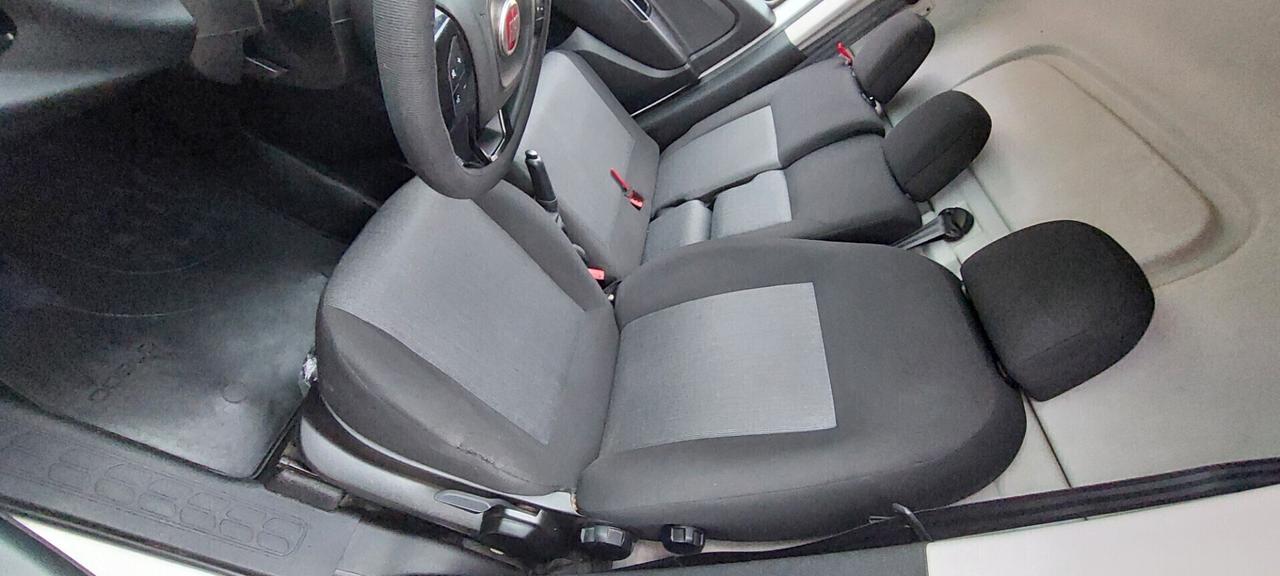 DOBLO" MAXI CARGO 3 POSTI 1,4 T-JET 120 CV METANO DI SERIE POCHI KM PARI AL NUOVO FULL FULL