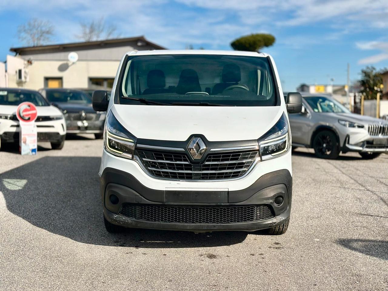 Renault Trafic T27 2.0 dCi 120CV