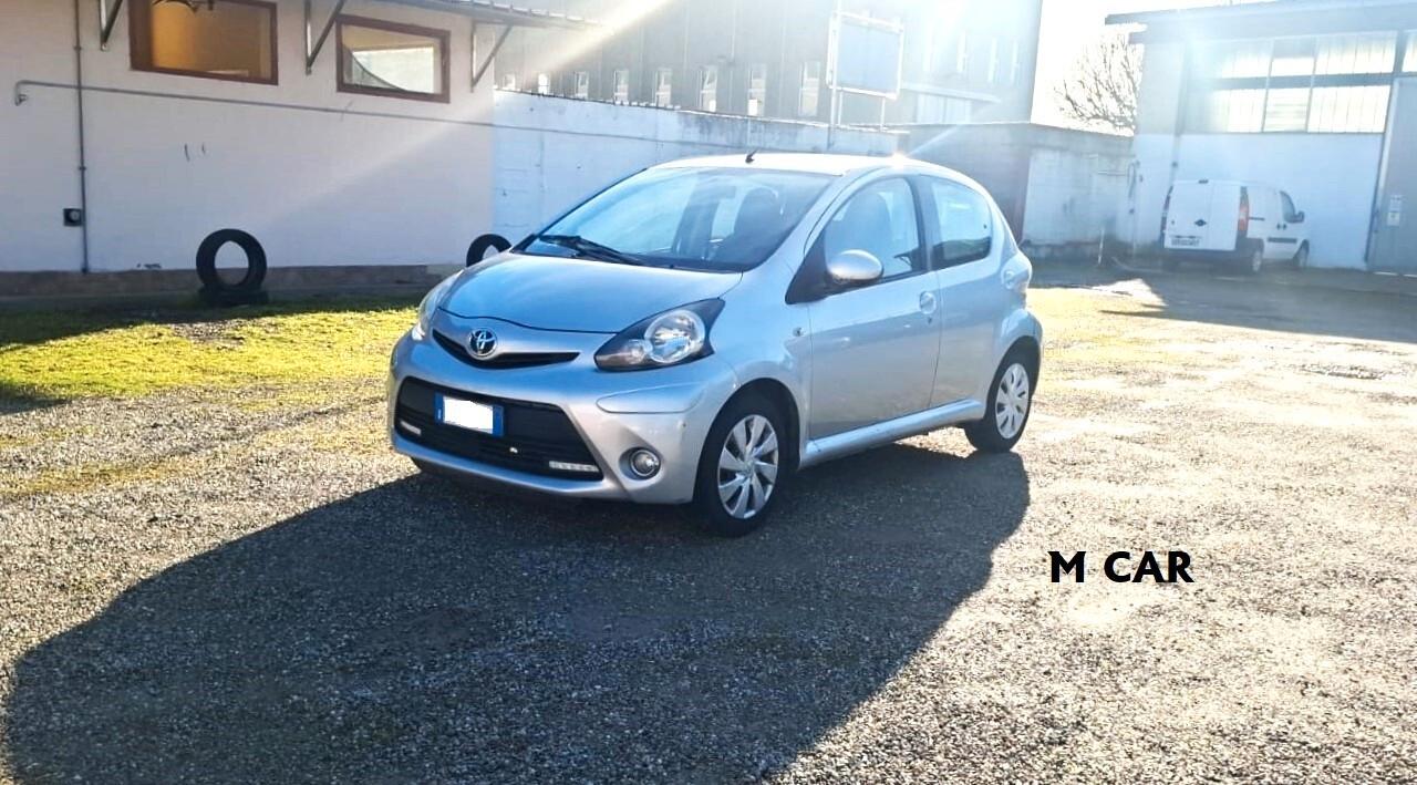 Toyota Aygo 1.0 12V VVT-i 5 porte Orange Connect