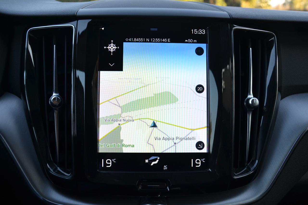 Volvo XC 60 2.0 197CV AWD HYBRID/DIESEL AUT.+FULL LED+RCAM+NAV