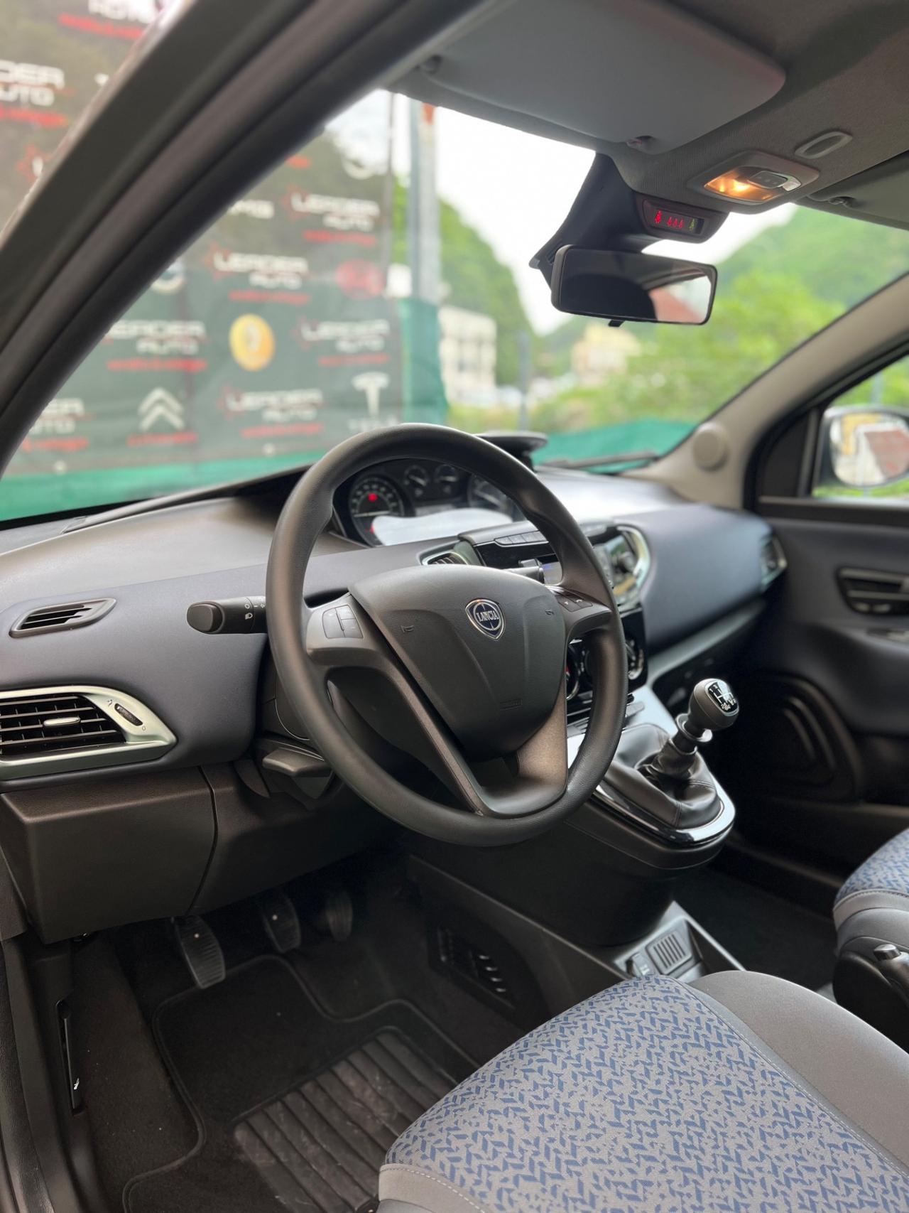 Lancia Ypsilon 1.0 FireFly 5 porte S&S Hybrid 4.000 Km