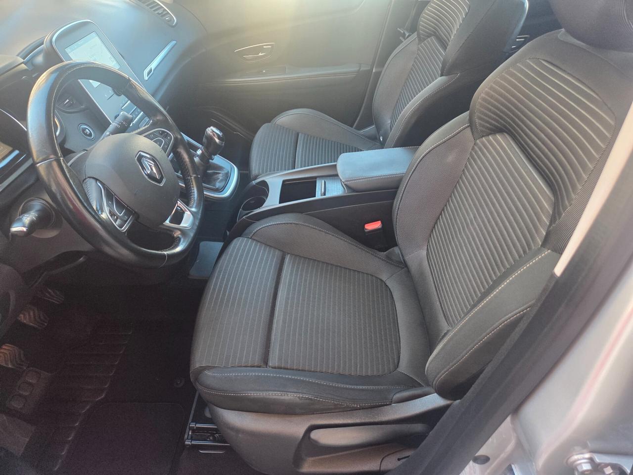 RENAULT SCENIC 1.5 110 CV ANNO 2018 KM140000 CERTIF