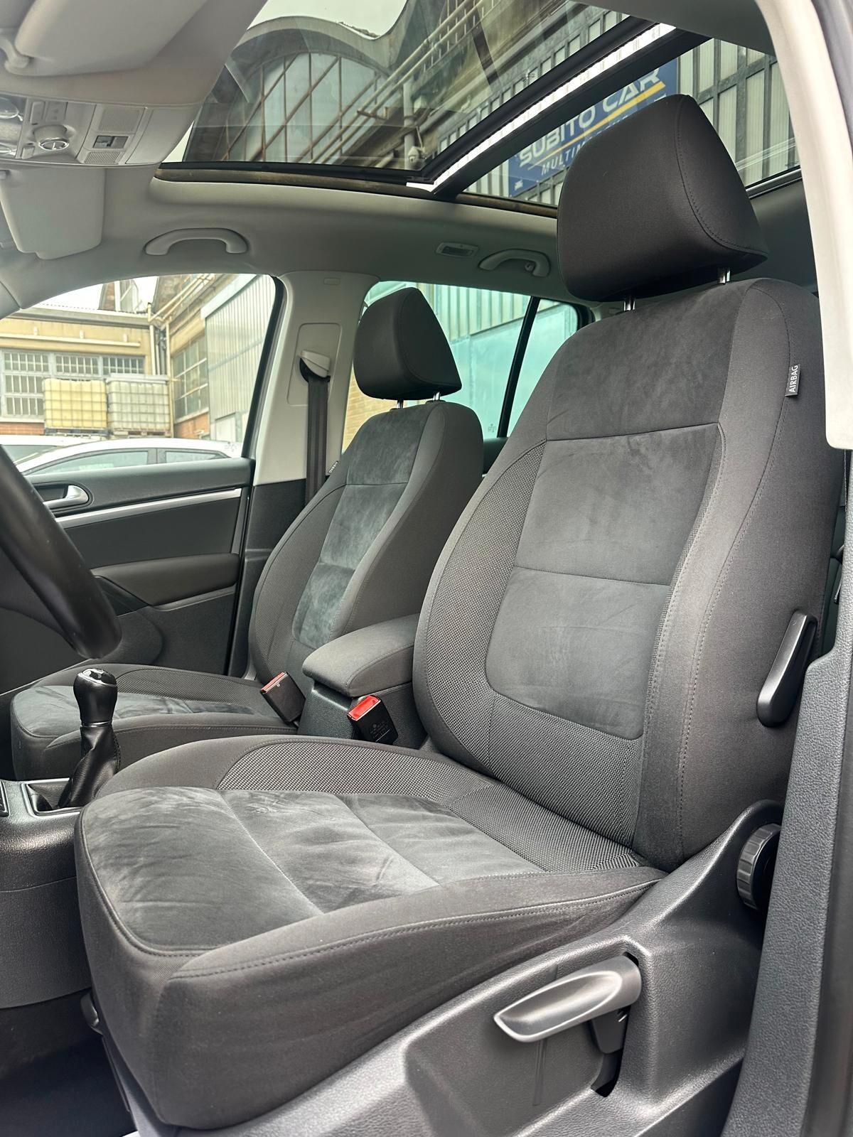 Volkswagen Tiguan 2.0 TDI Plus 110 CV Sport & Style BlueMotion Tech. TETTO APRIBILE E TUTTI TAGLIANDI VW