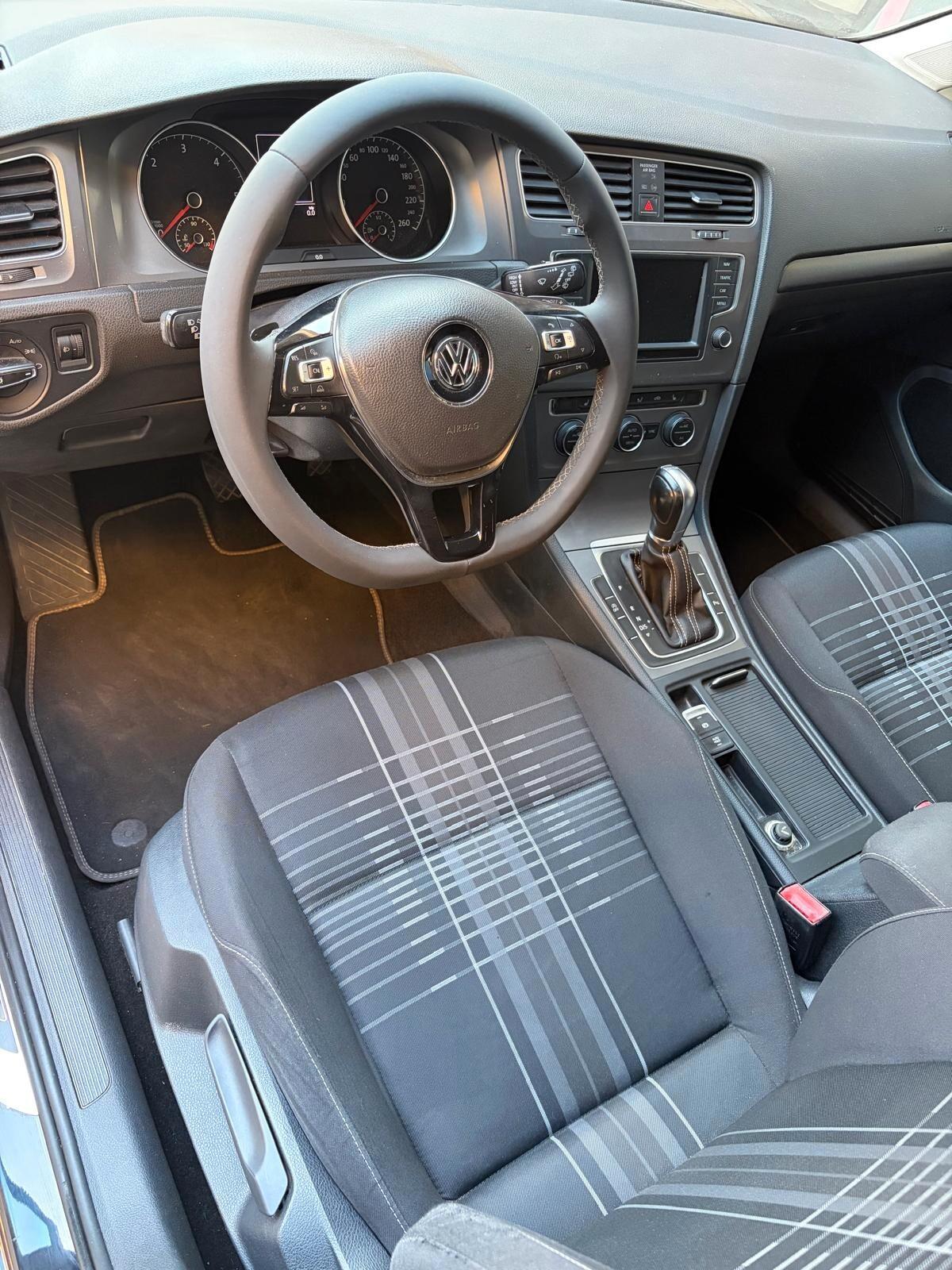 Volkswagen Golf Business 1.6 TDI DSG 5p. Comfortline BlueMotion Tech.