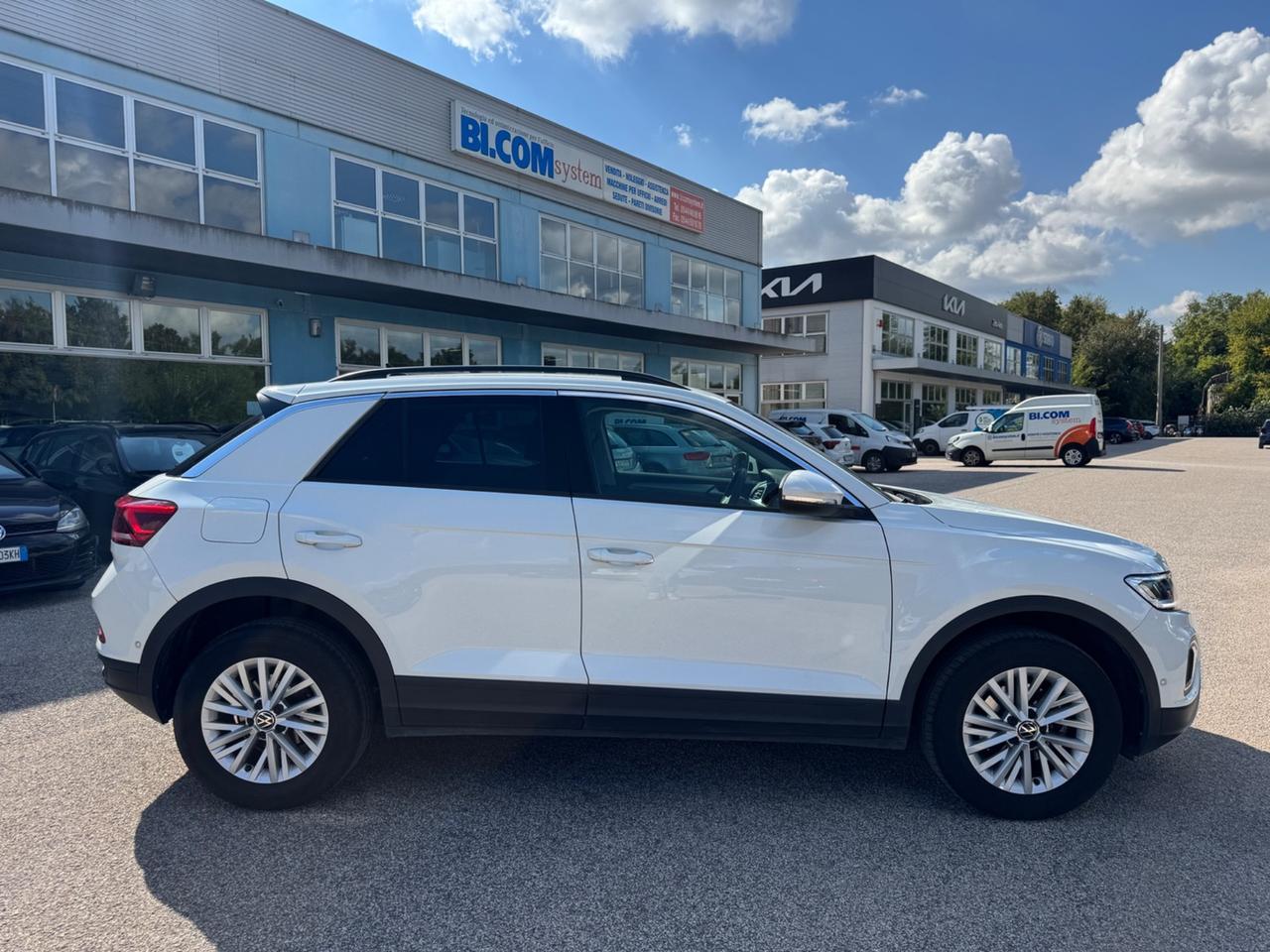 Volkswagen T-Roc 1.0 TSI Style ADATTA A NEOPTANTATI