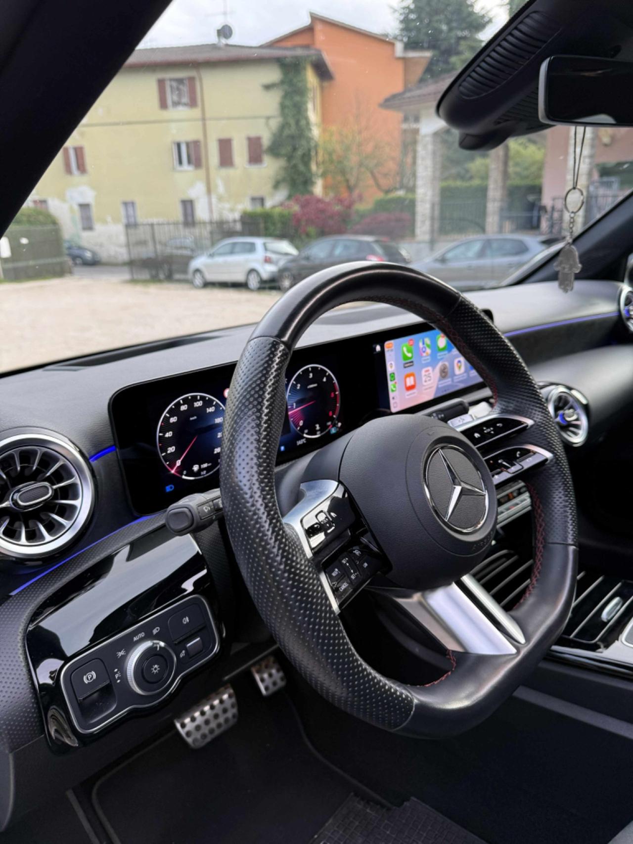 Mercedes-benz A200d AMG PREMIUM PLUS KMCERT GARANZ