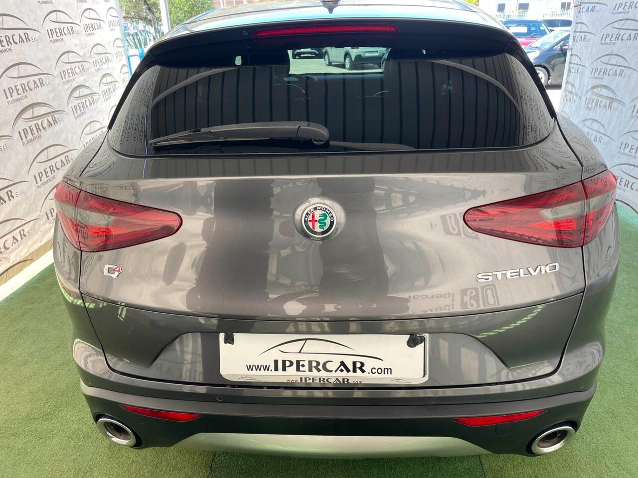 Alfa Romeo Stelvio 2.2 Turbodiesel 210 CV AT8 Q4 Executive