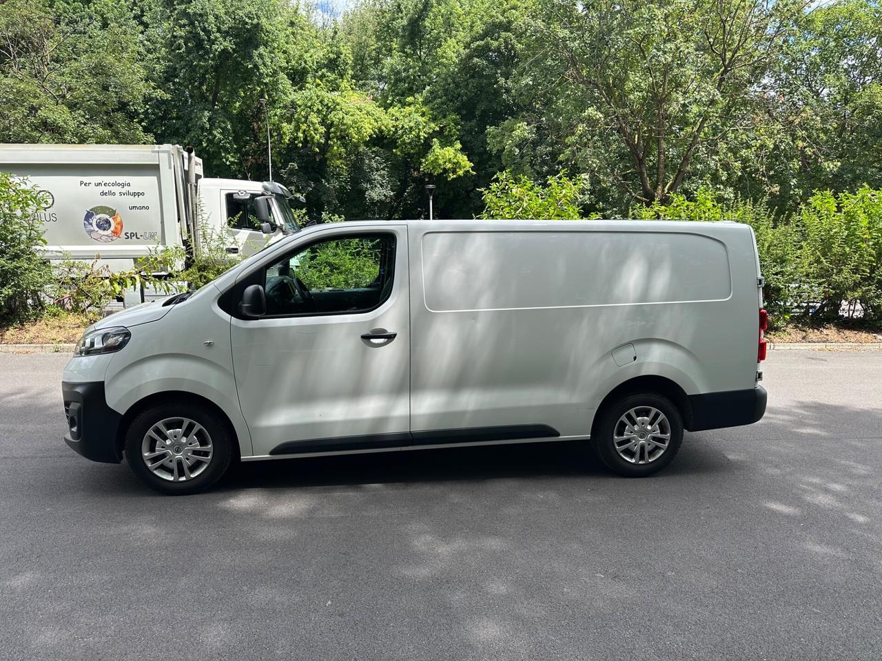 Opel vivaro passo lungo
