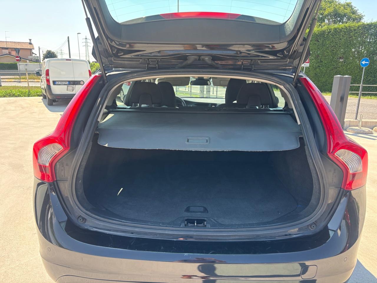 Volvo V60 D2 1.6 Powershift Momentum