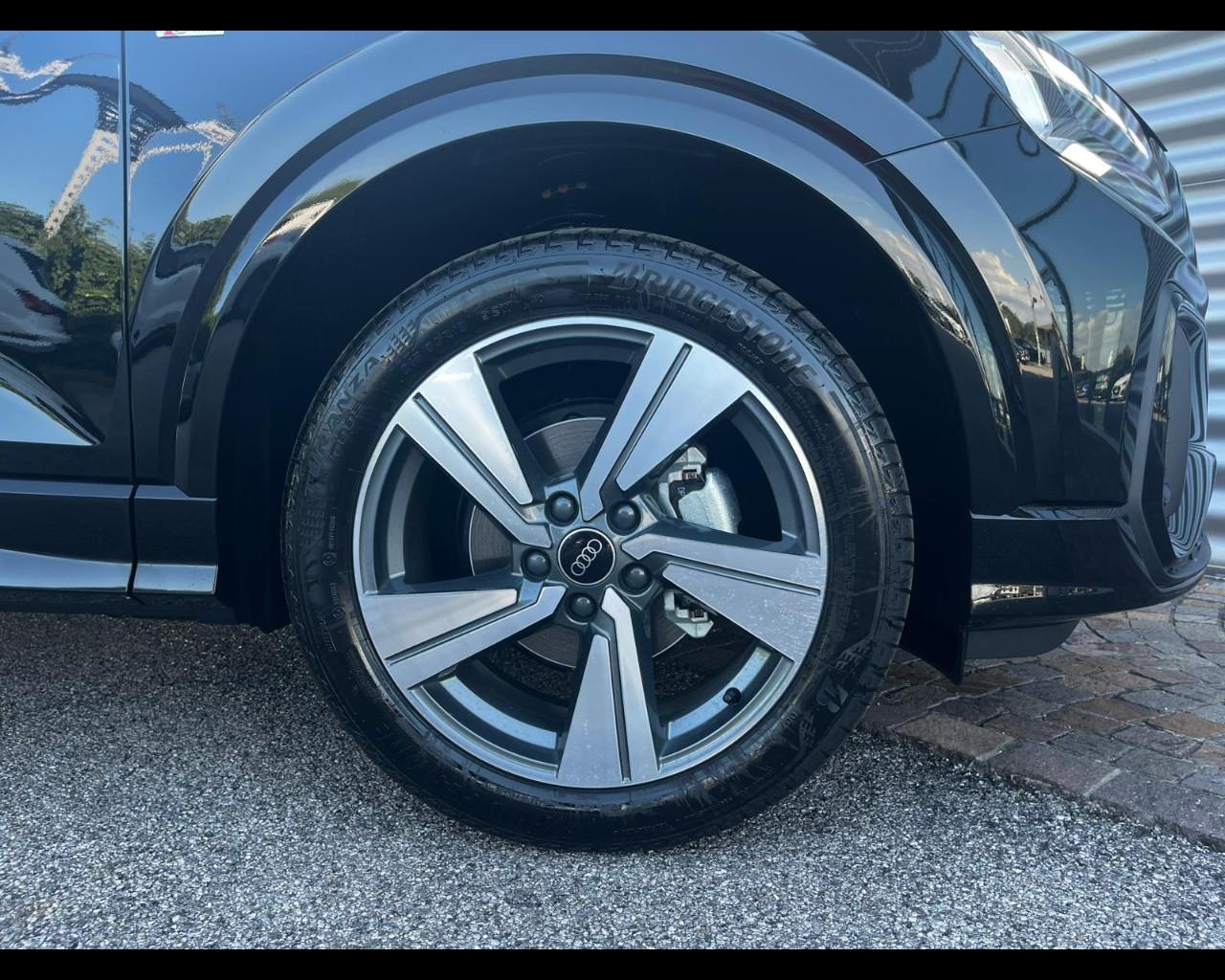 AUDI Q2 30 TDI S LINE EDITION