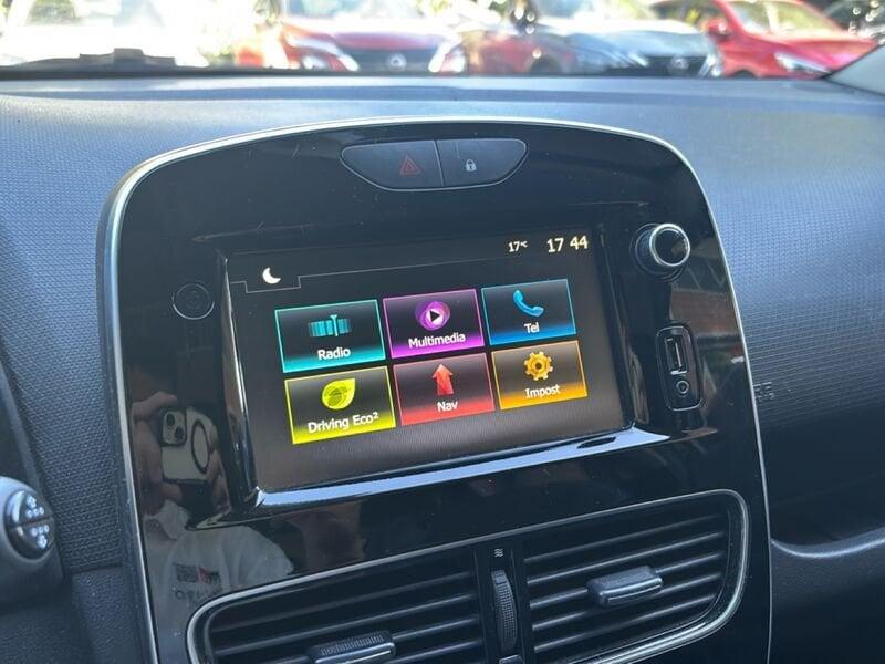 Renault Clio 0.9 TCE 75cv MOSCHINO INTENS